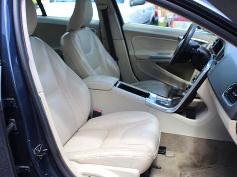 Used 2012 Volvo S60 T5 FWD image 17