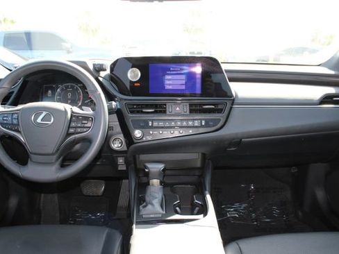 Certified 2024 Lexus ES 350 w/ Accessory Package (Z2) image 10