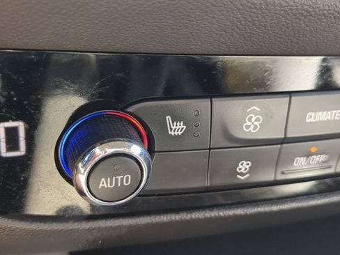 Used 2020 Buick Enclave Essence AWD/4WD image 22