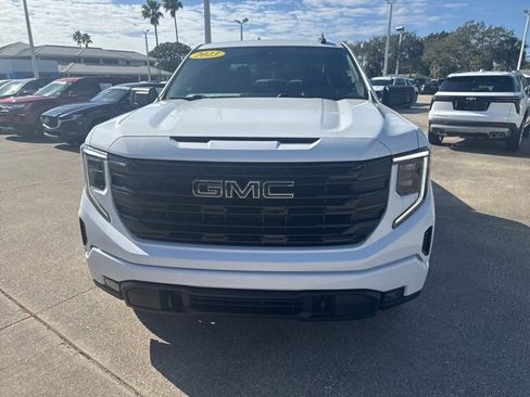 Used 2023 GMC Sierra 1500 Elevation image 2