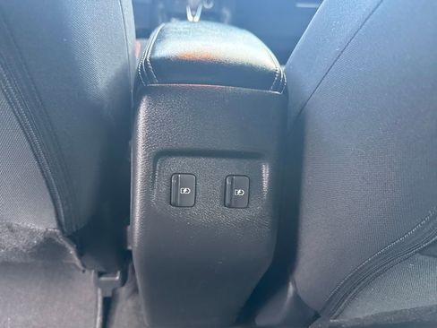 Used 2023 Nissan Kicks SR image 30