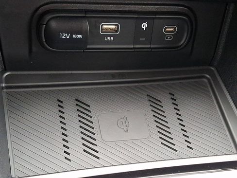 Used 2025 Kia Sportage SX image 28