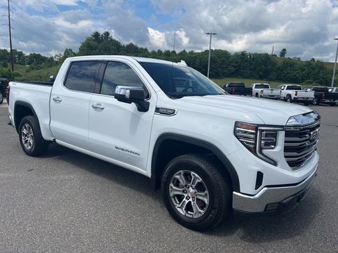 Used 2025 GMC Sierra 1500 SLT AWD/4WD image 7