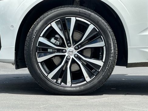 Certified 2025 Volvo XC60 B5 Plus AWD/4WD image 25