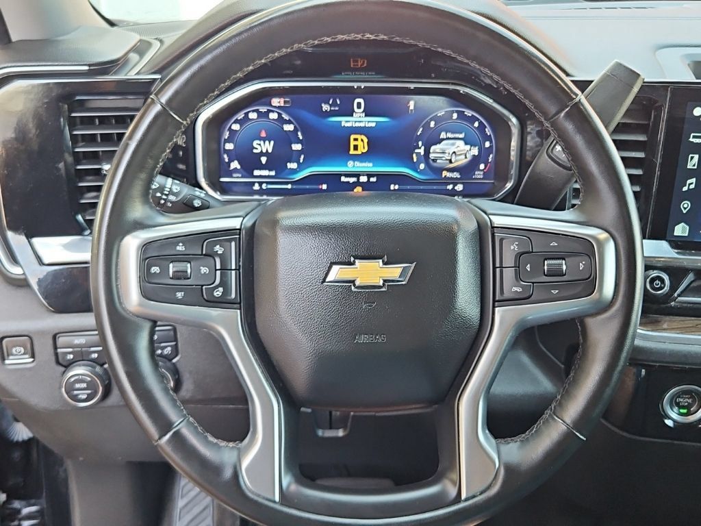 Used 2024 Chevrolet Silverado 1500 LT AWD/4WD image 10