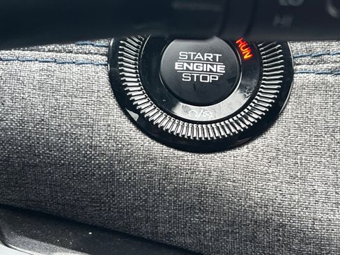 Used 2024 Jeep Compass Latitude image 24