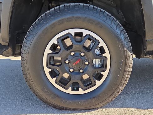 Used 2025 Toyota Tacoma TRD Off-Road image 12