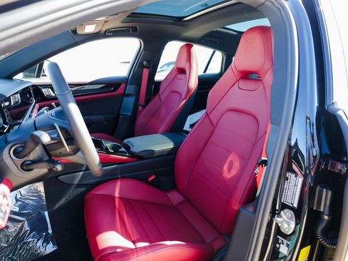 New 2026 Porsche Panamera 4S image 5