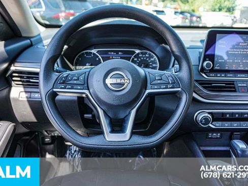 Used 2025 Nissan Altima 2.5 SV FWD image 27