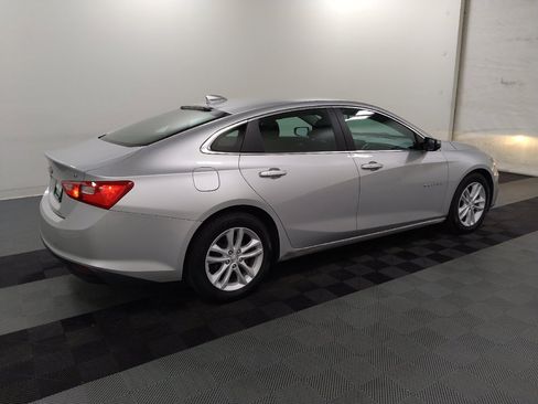 Used 2018 Chevrolet Malibu LT FWD image 10