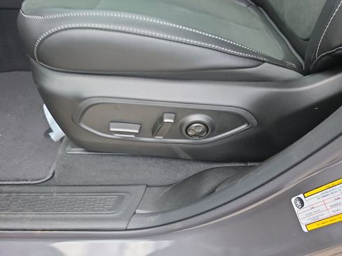 New 2026 Jeep Grand Cherokee L 2WD image 13