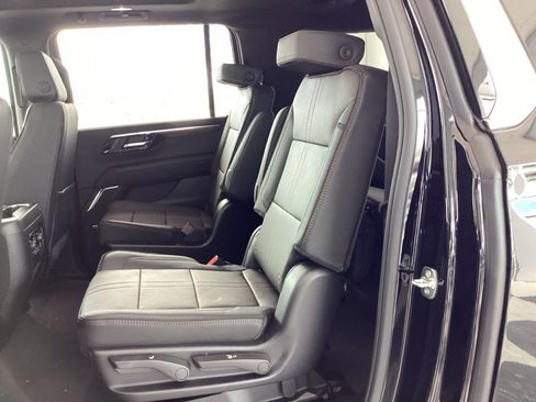 New 2026 Chevrolet Suburban High Country AWD/4WD image 14