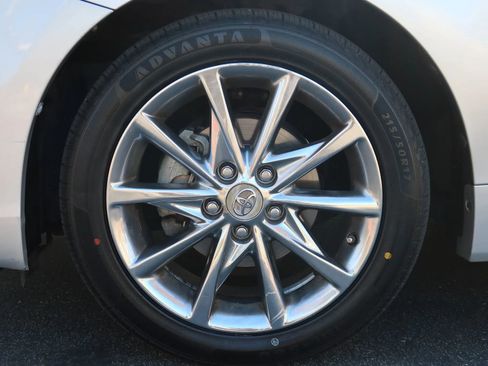 Used 2012 Toyota Prius V Two image 7