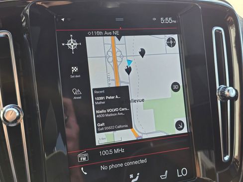 Used 2021 Volvo XC40 T5 R-Design w/ Climate Package image 29