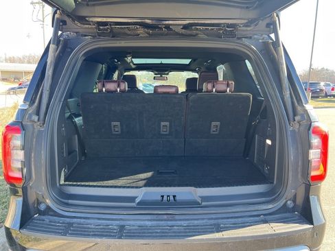 Used 2024 Ford Expedition Limited image 13