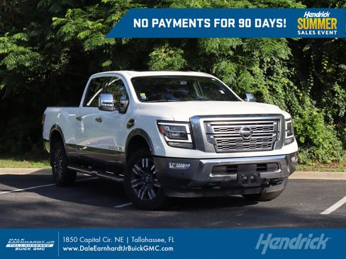 Used 2023 Nissan Titan Platinum Reserve w/ Moonroof Package AWD/4WD image 1