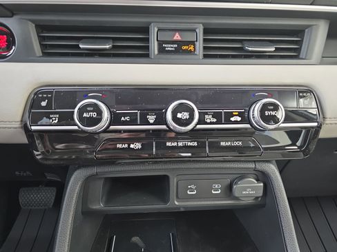 New 2026 Honda Pilot Touring image 25