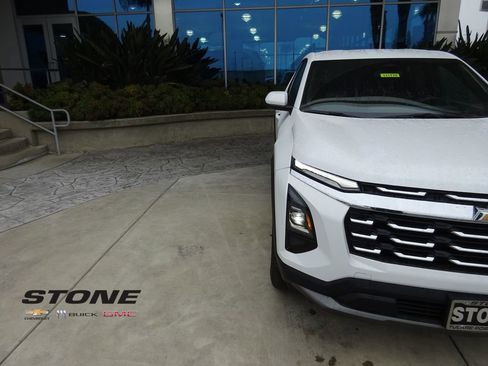 New 2026 Chevrolet Equinox LT image 30