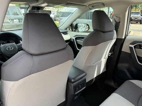 Used 2025 Toyota RAV4 XLE w/ Convenience Package AWD/4WD image 25