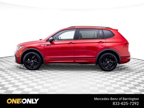 Used 2024 Volkswagen Tiguan SE R-Line AWD/4WD image 2