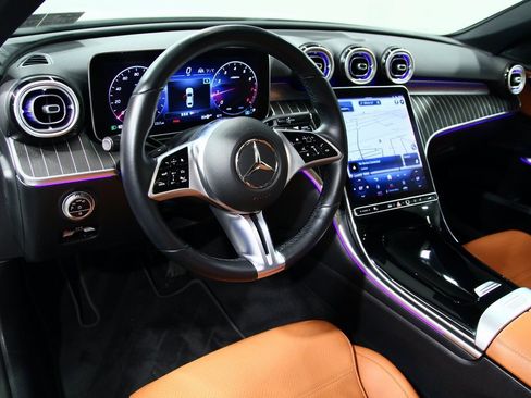Used 2023 Mercedes-Benz C 300 Sedan image 5