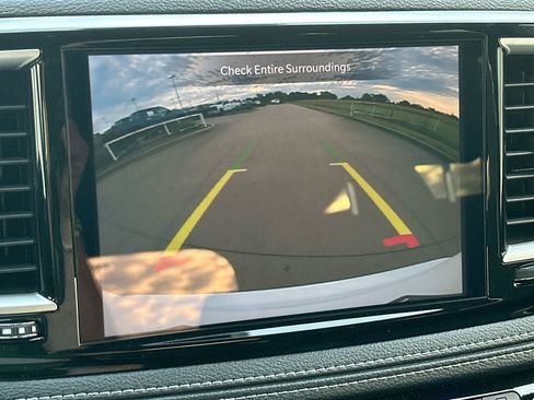 New 2026 Chrysler Pacifica Select image 17