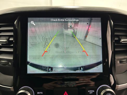 Used 2019 RAM 1500 Big Horn image 11