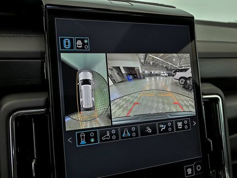 New 2026 GMC Yukon Denali w/ Denali Reserve Package AWD/4WD image 18