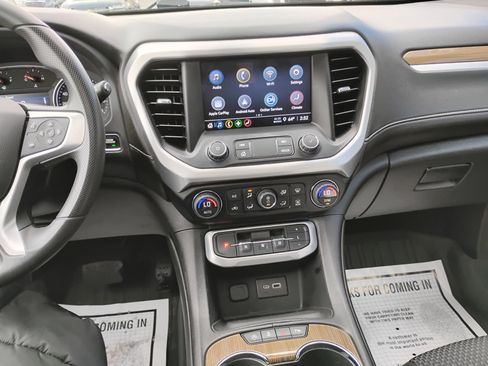 Used 2023 GMC Acadia SLE w/ Driver Convenience Package image 8