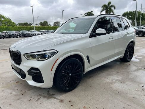 Used 2022 BMW X5 sDrive40i w/ M Sport Package image 3