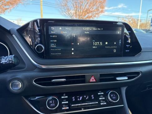 Used 2021 Hyundai Sonata Limited w/ Preferred Accessory Package image 8
