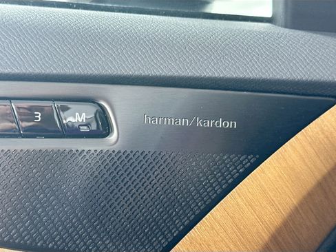 Certified 2024 Volvo XC90 B5 Plus image 19