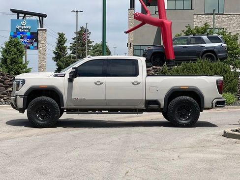Used 2026 GMC Sierra 3500 AT4 w/ AT4 Premium Plus Package AWD/4WD image 4