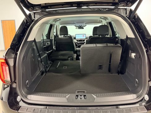New 2026 Ford Explorer Active w/ Active Comfort Package RWD image 16