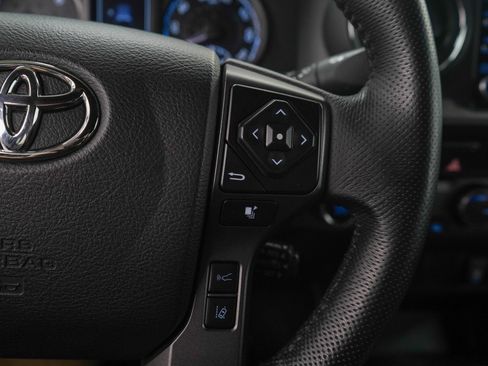Used 2021 Toyota Tacoma TRD Sport AWD/4WD image 27