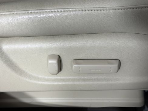 Used 2017 Acura RDX AWD w/ Advance Package image 29