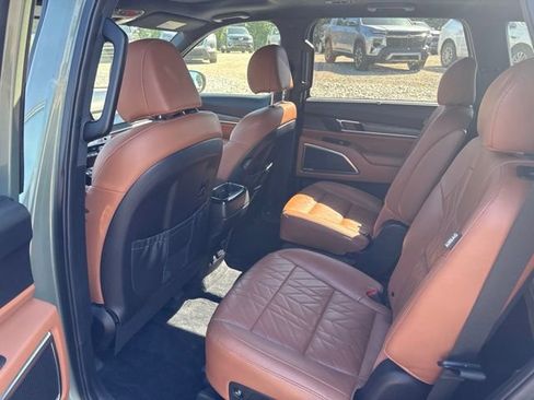 Used 2023 Kia Telluride SX AWD/4WD image 7