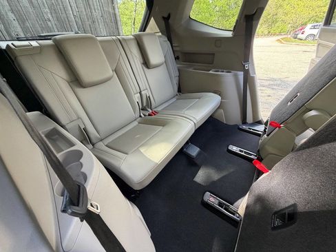 Used 2019 Volkswagen Atlas SEL R-Line AWD/4WD image 15