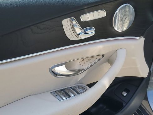 Used 2018 Mercedes-Benz E 300 4MATIC image 21