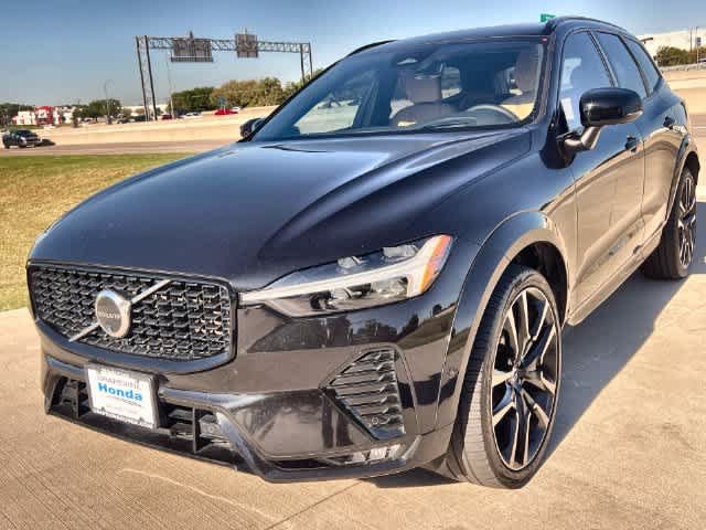 Used 2024 Volvo XC60 B5 Ultimate w/ Protection Package Premier AWD/4WD image 2