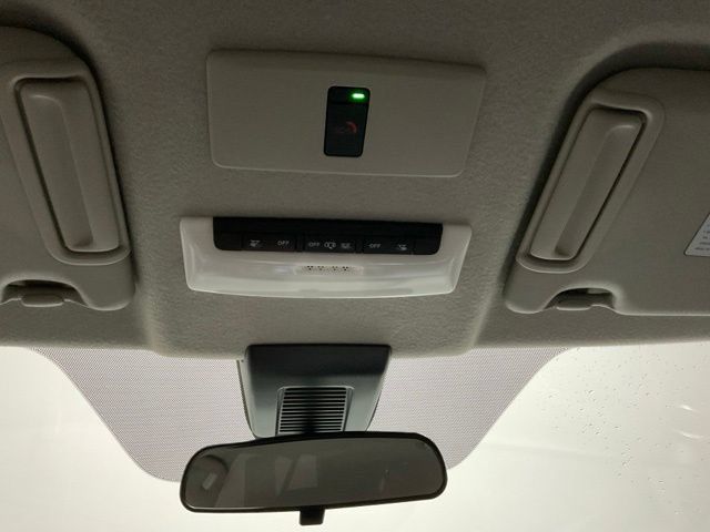 Used 2023 Nissan Kicks SR w/ SR Premium Package FWD image 35
