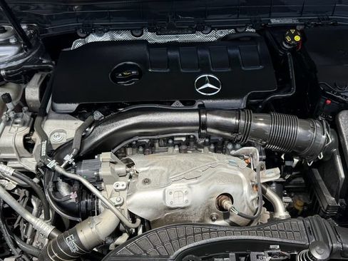 Used 2023 Mercedes-Benz GLB 250 image 19