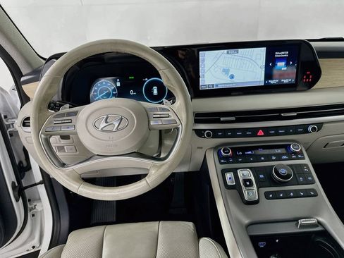 Used 2023 Hyundai Palisade Limited FWD image 19