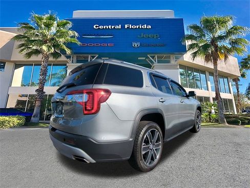 Used 2023 GMC Acadia SLT w/ Technology Package image 5