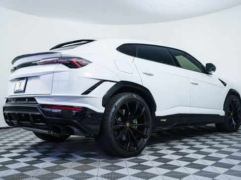 Used 2024 Lamborghini Urus S AWD/4WD image 7
