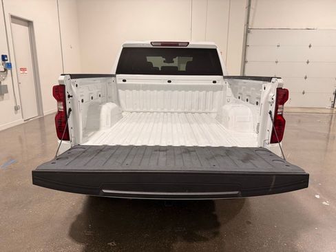 Used 2022 Chevrolet Silverado 1500 LT image 9