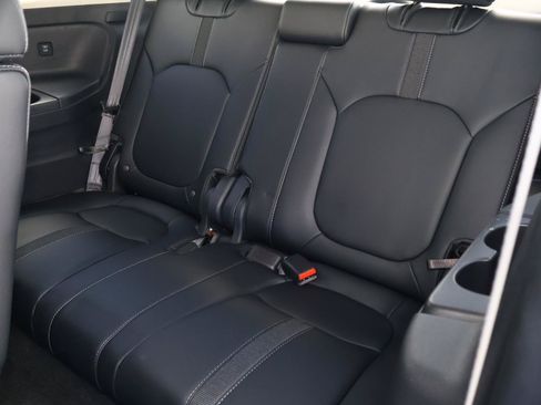 Used 2025 Honda Pilot EX-L image 21