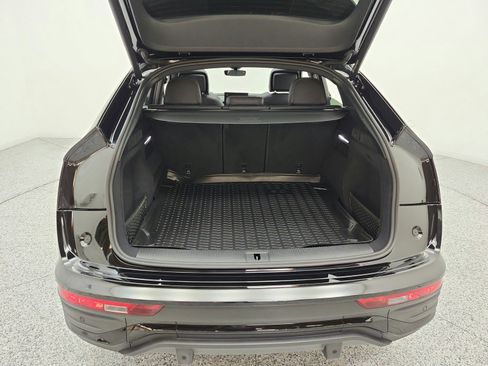 Used 2023 Audi Q5 2.0T Premium Plus w/ Premium Plus Package AWD/4WD image 21