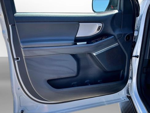 Used 2025 Ford Expedition Max Active RWD image 26