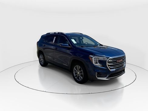 Used 2022 GMC Terrain SLT AWD/4WD image 2